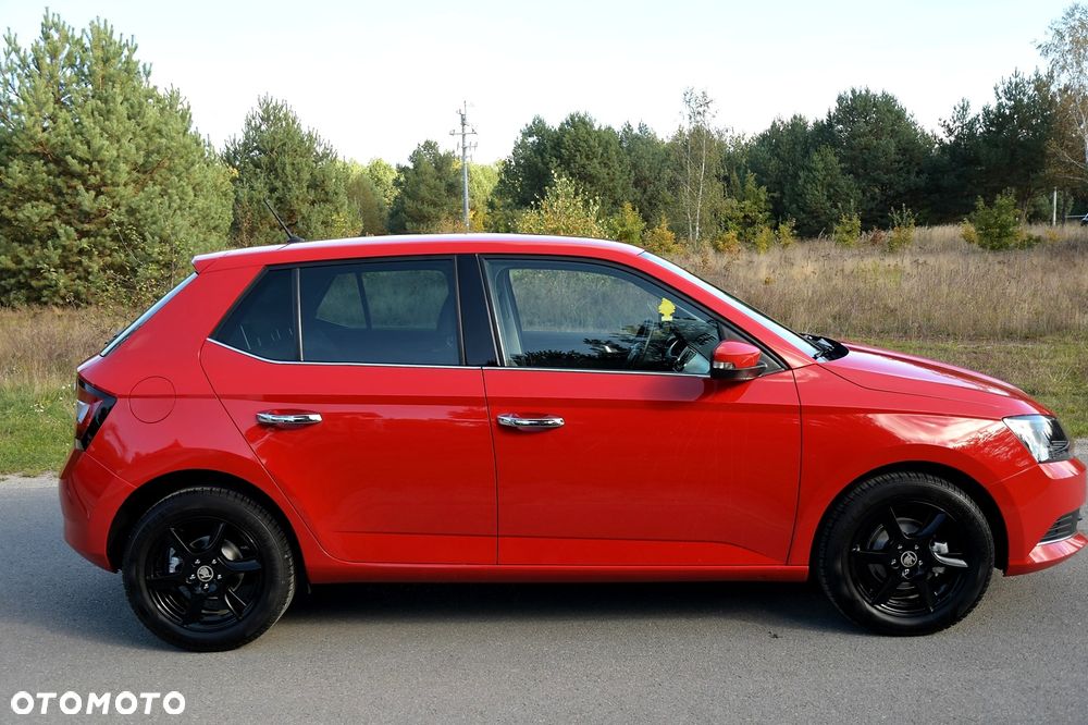 Skoda Fabia 2015 photo 4