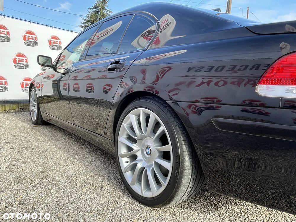 BMW Seria 7 750i - 14