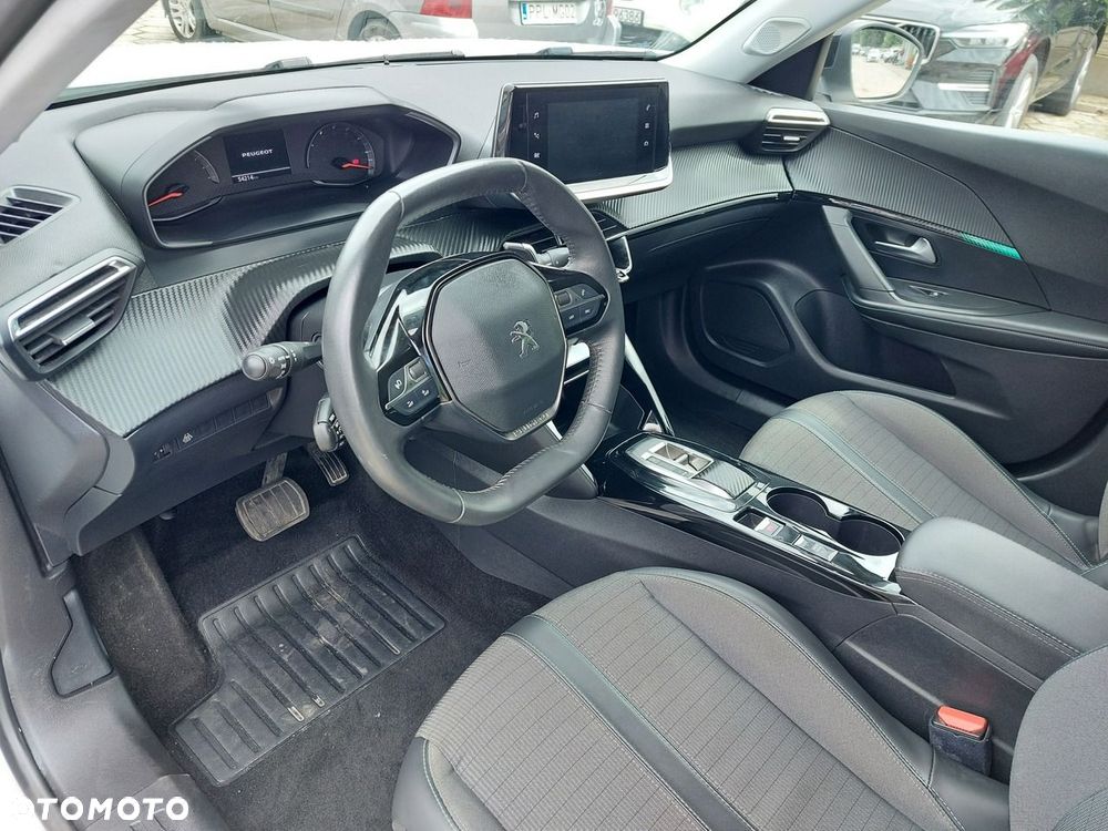 Peugeot 2008 - 9