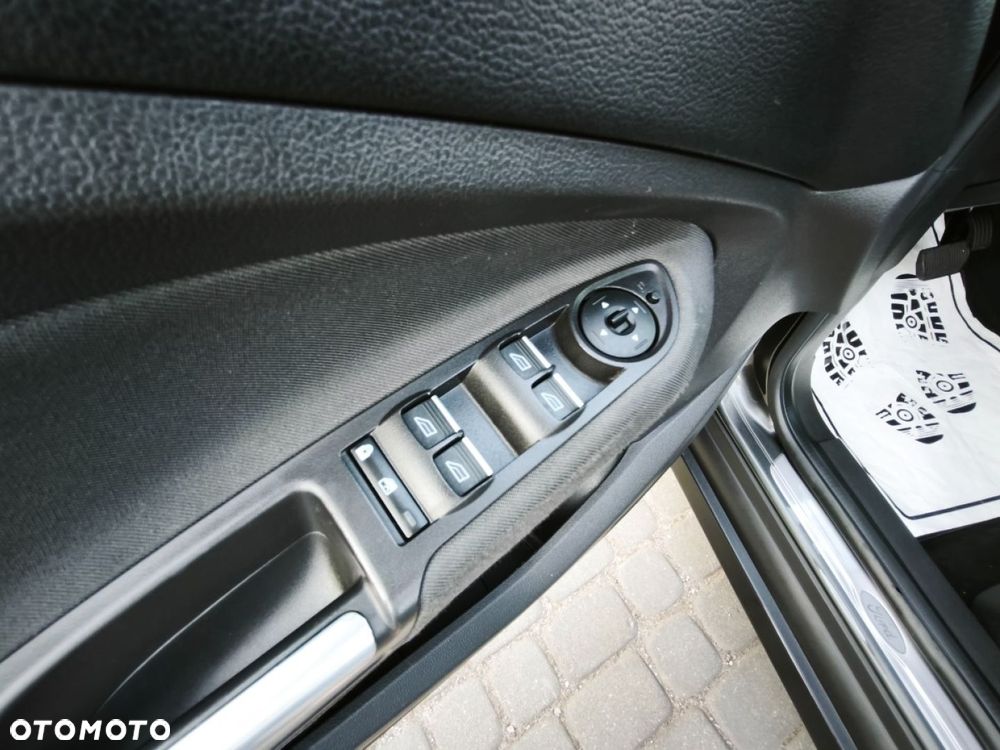 Ford Grand C-MAX - 17