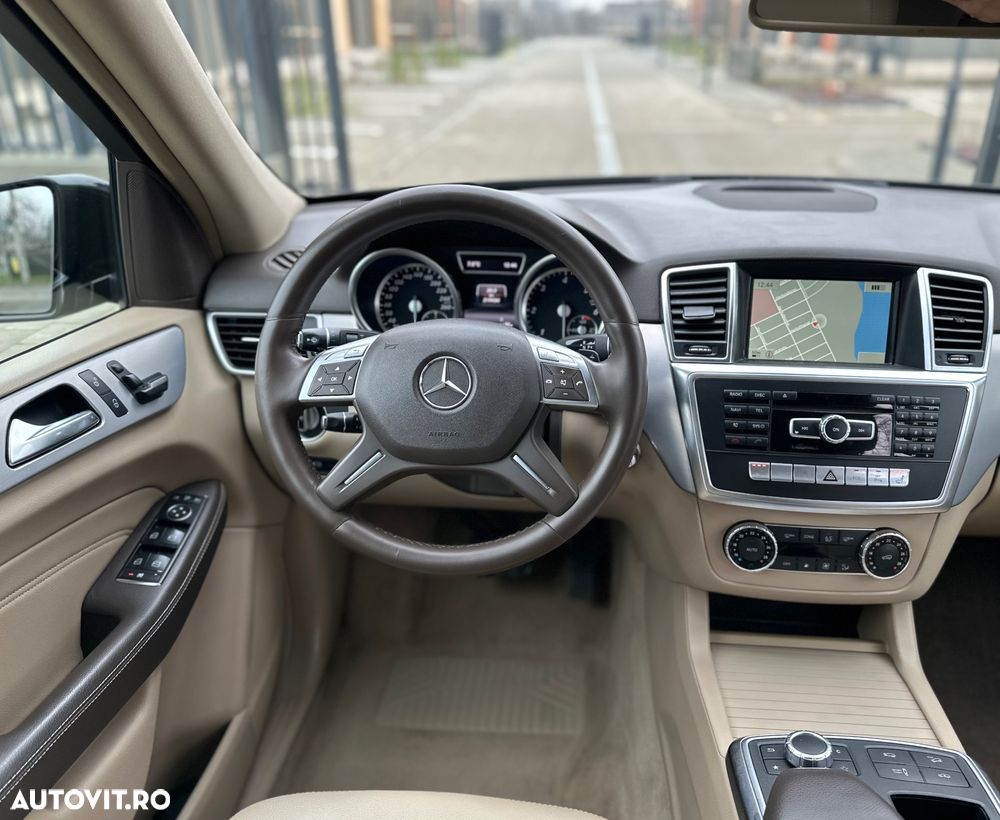 Mercedes-Benz ML - 12