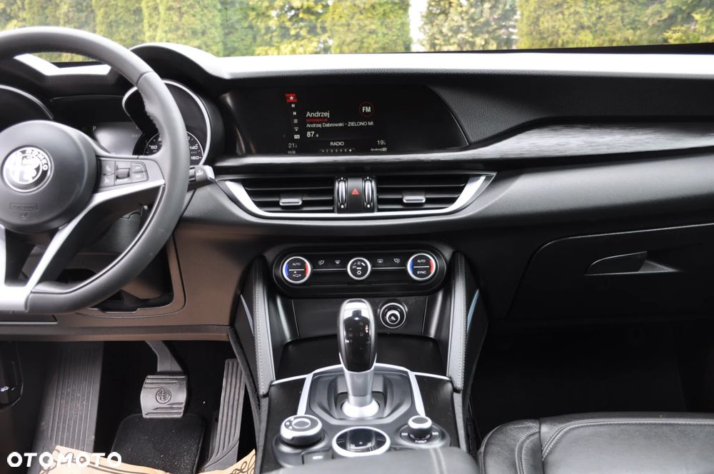 Alfa Romeo Stelvio 2.0 Turbo 16V AT8-Q4 Executive - 34