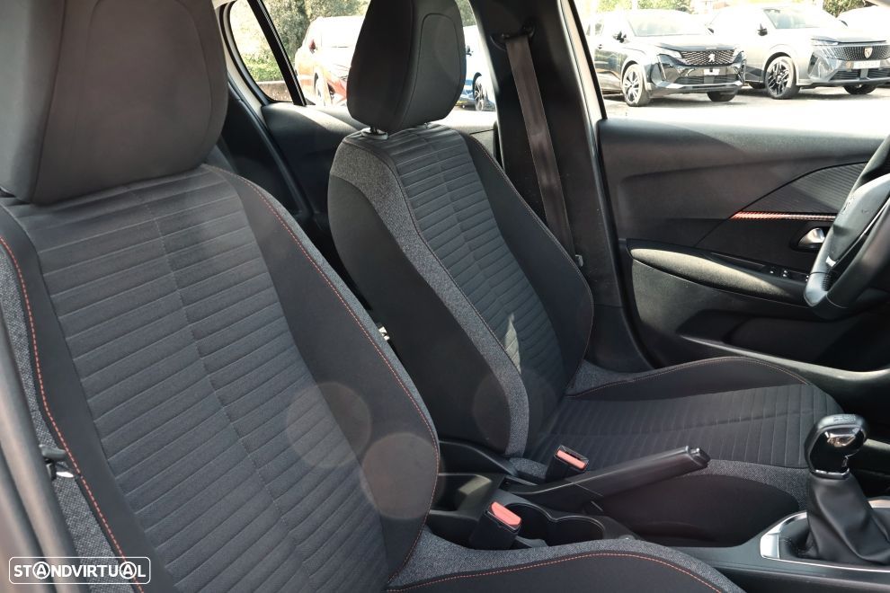 Peugeot 208 1.2 PureTech Active - 11