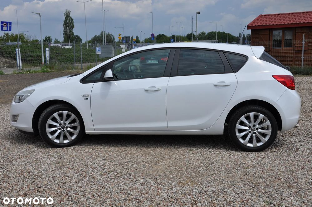 Opel Astra 1.4 Turbo 150 Jahre - 7