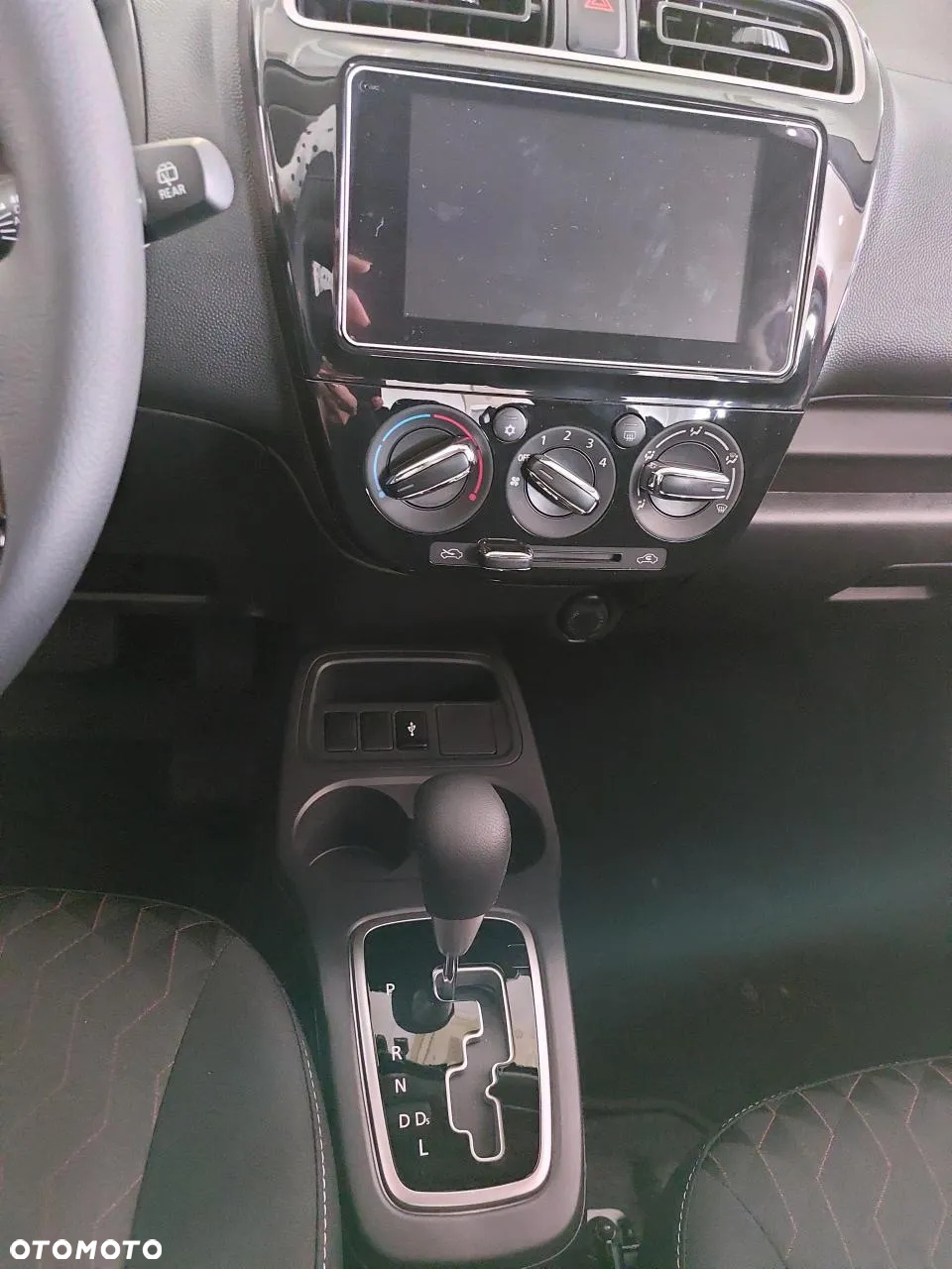 Mitsubishi Space Star 1.2 Invite CVT - 13