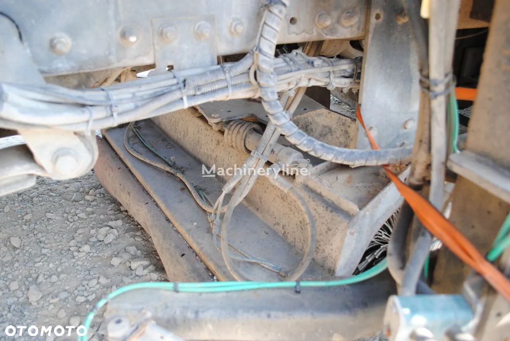 SCARAB MERLIN Hydrostat Euro 6 2014 Szczotki L/R PM10 Zamiatarka na części - 9