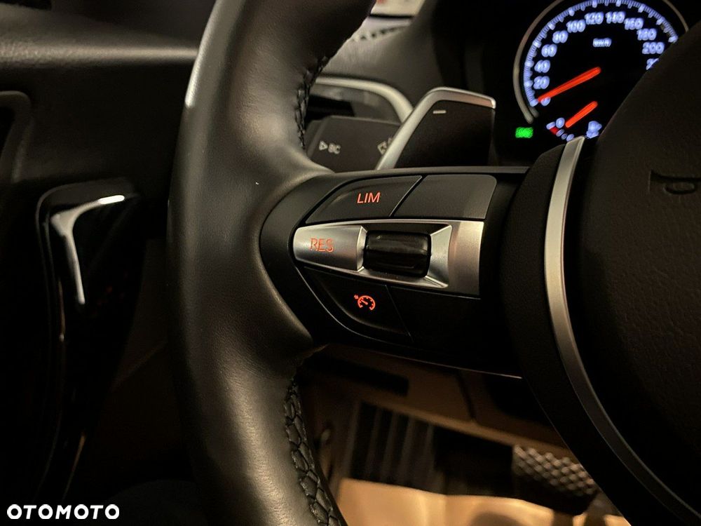BMW Seria 1 - 16
