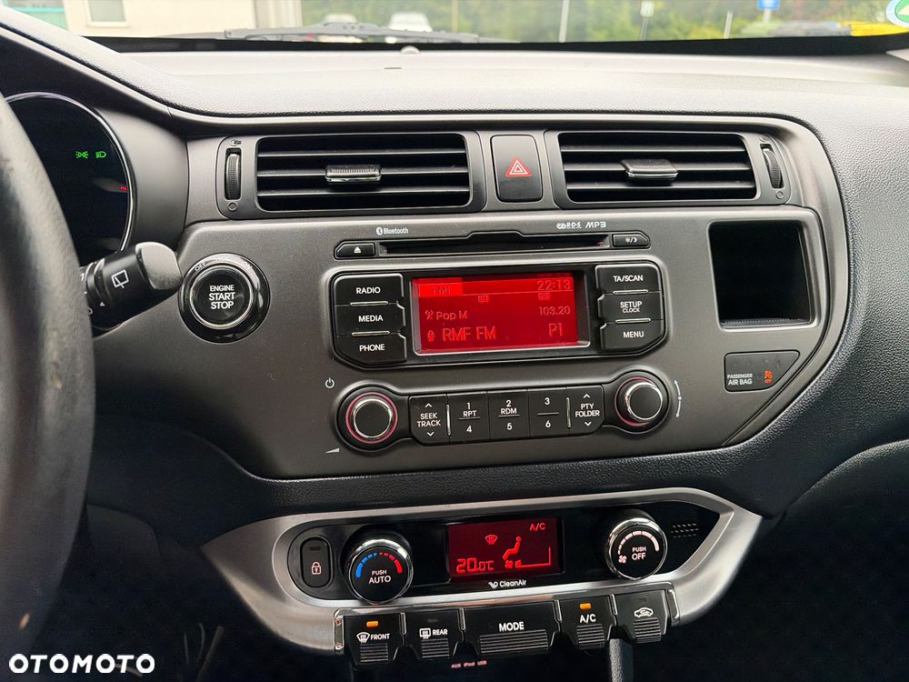 Kia Rio 1.2 Dream Team Edition - 25