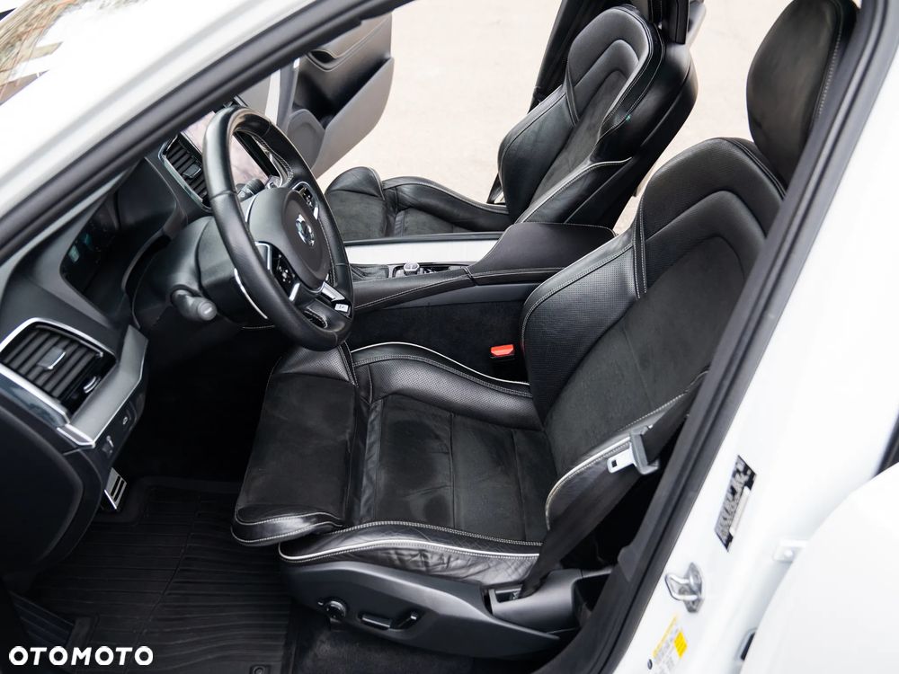 Volvo XC 90 T6 AWD Geartronic RDesign - 26