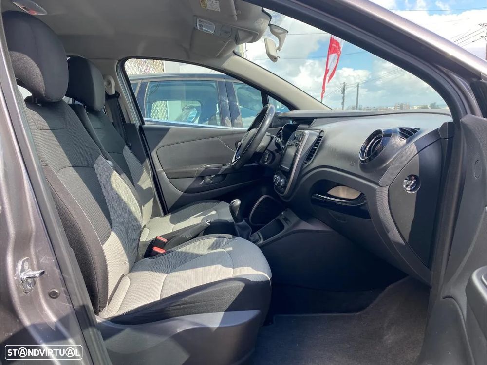 Renault Captur 1.5 dCi - 17