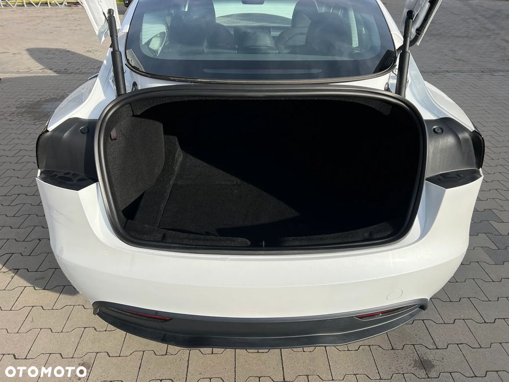 Tesla Model 3 RWD Premium - 11