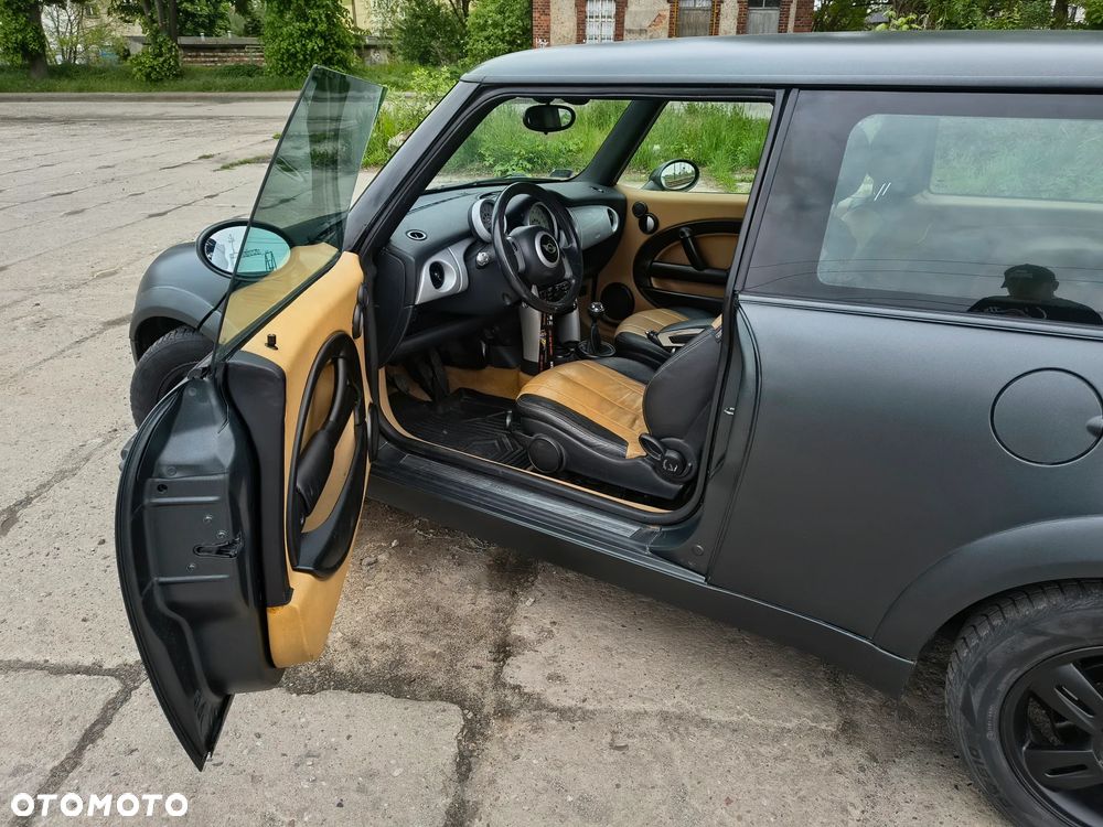 MINI Cooper Seven - 10