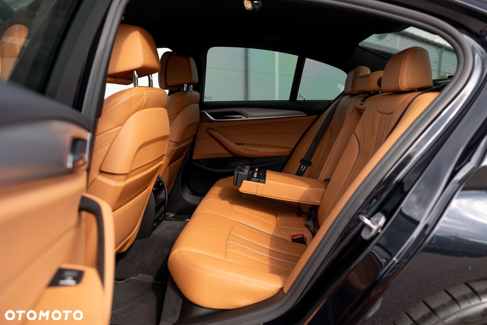 BMW Seria 5 520d xDrive MHEV M Sport sport - 23