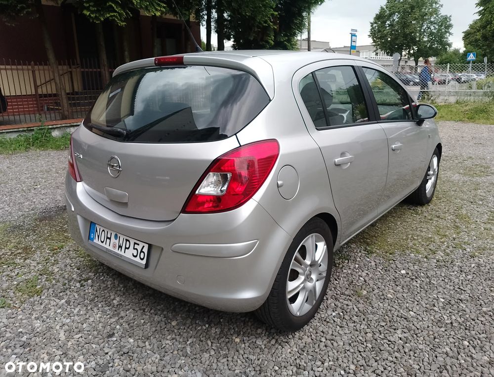 Opel Corsa 1.2 16V Edition - 7