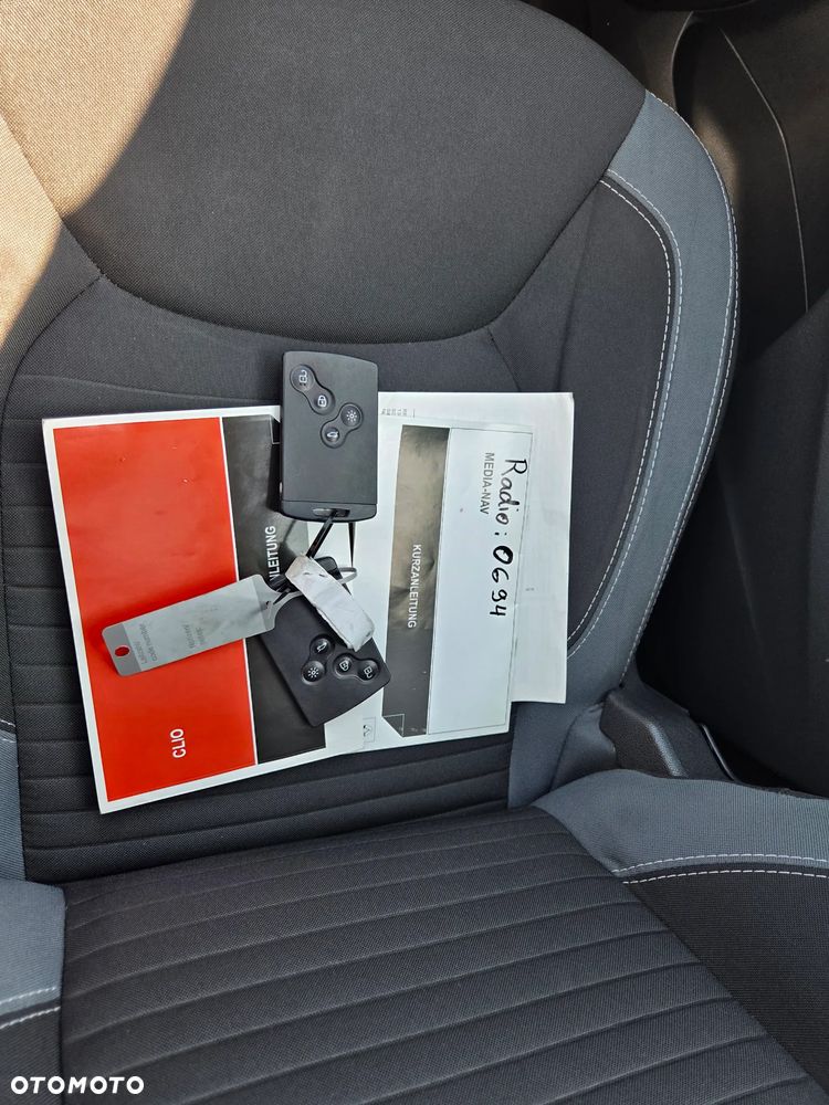 Renault Clio - 19