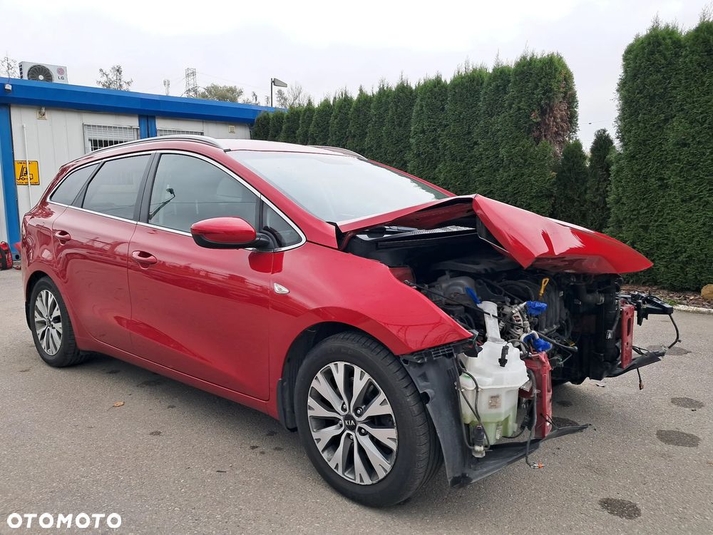 Kia Ceed 1.6 GDI Smart Plus - 17