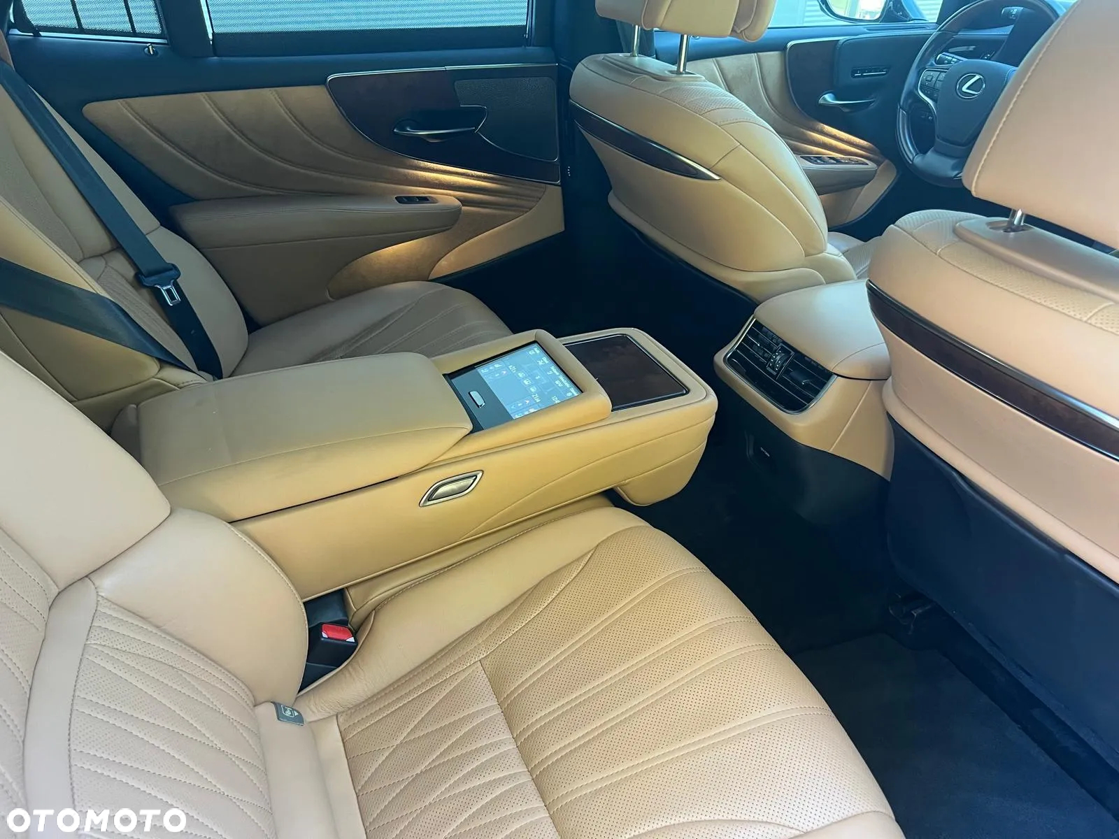 Lexus LS 500h Prestige AWD - 39