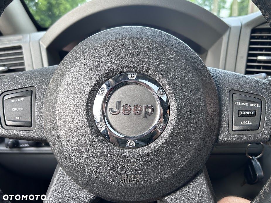 Jeep Grand Cherokee - 9