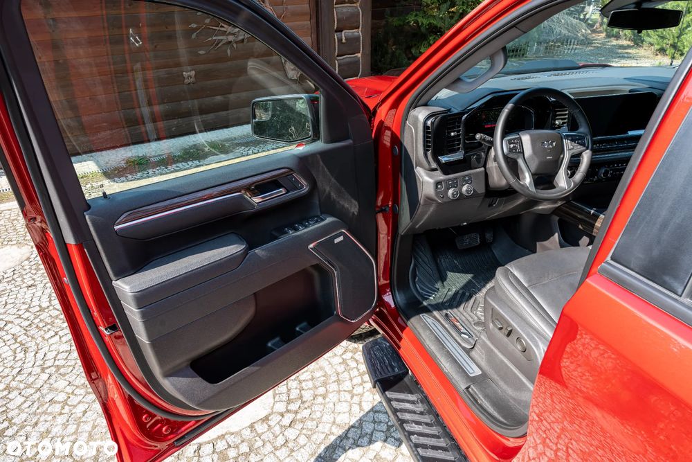 Chevrolet Silverado - 21