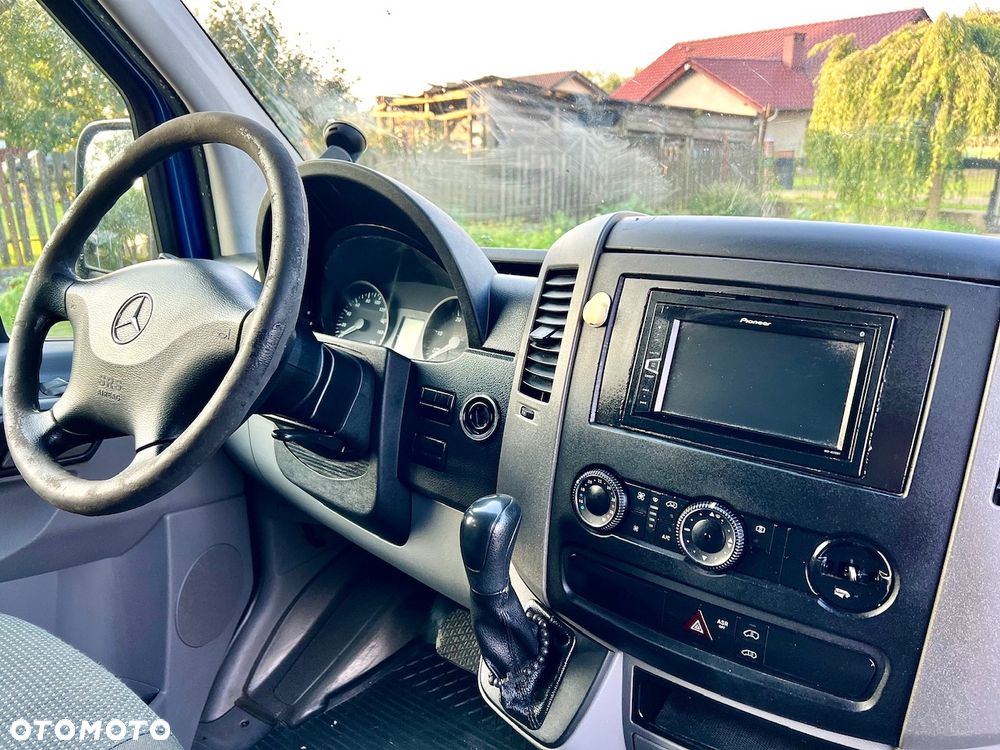 Mercedes-Benz Sprinter - 16
