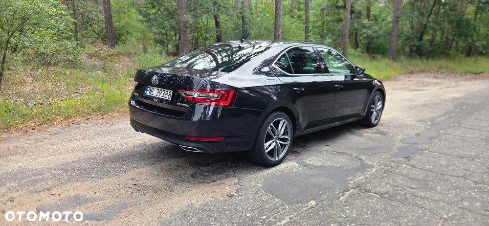 Skoda Superb 2.0 TDI Ambition DSG - 5