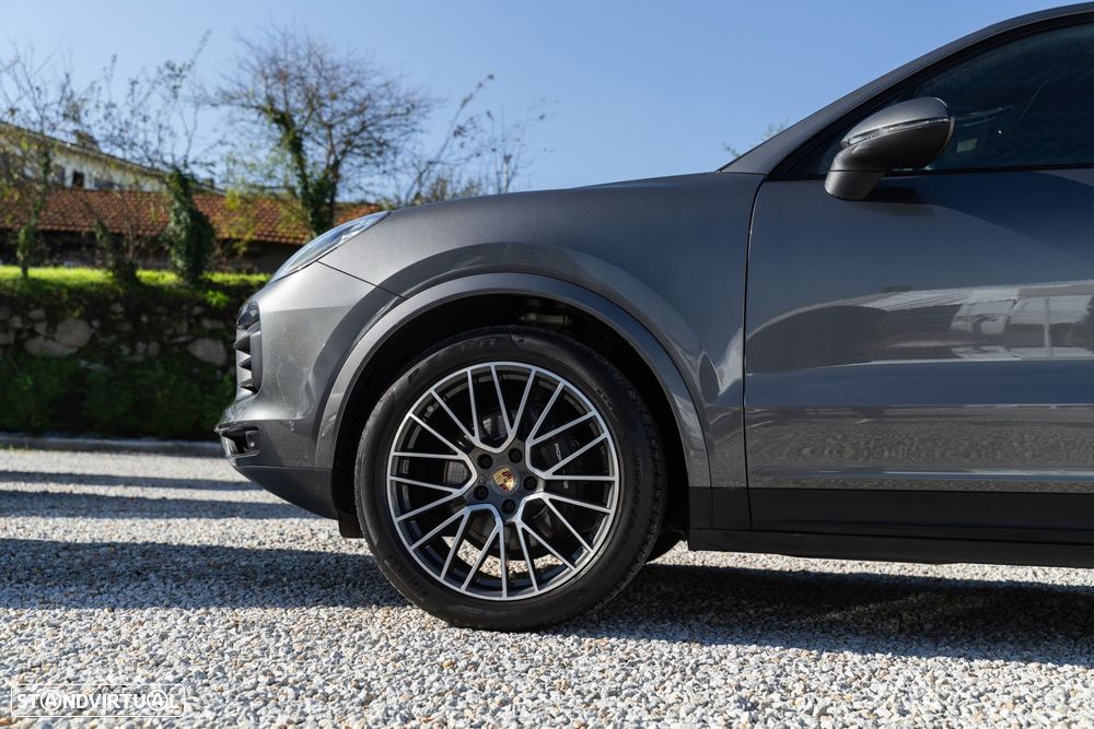 Porsche Cayenne Platinum Edition - 50