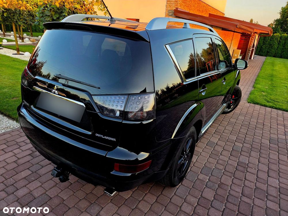 Mitsubishi Outlander - 4