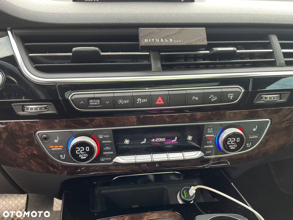 Audi Q7 - 6