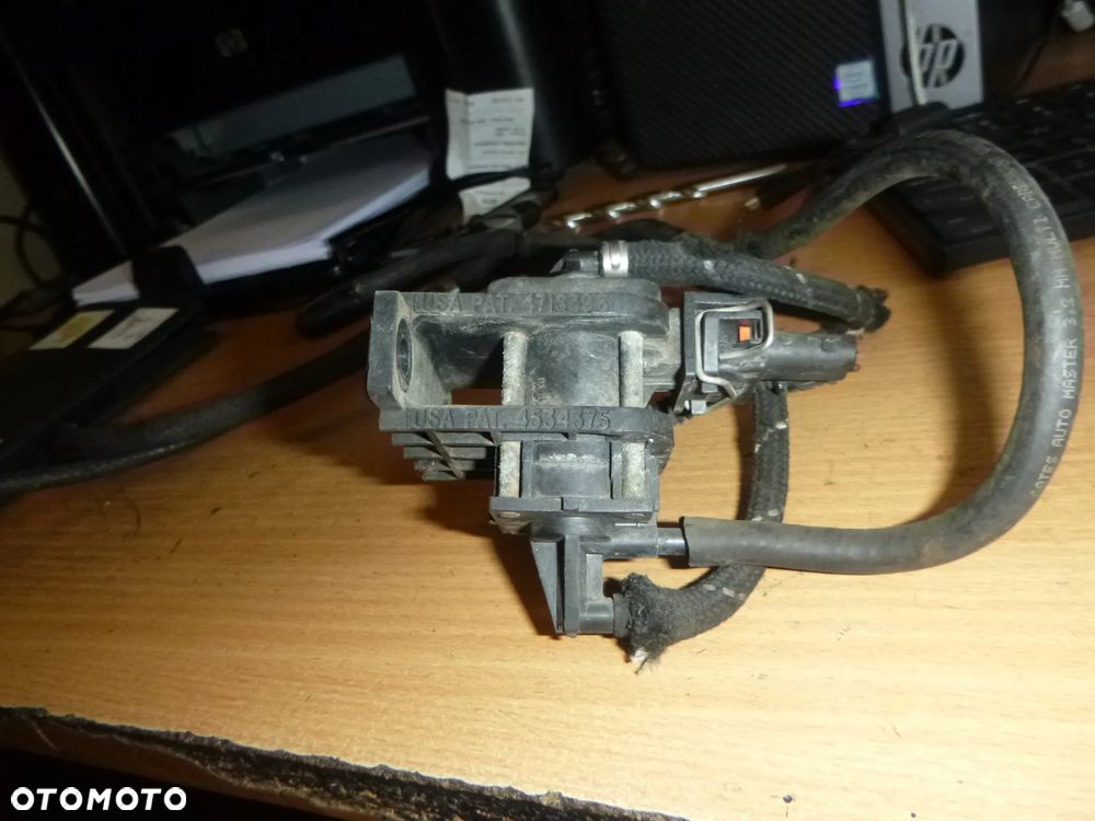 ZAWÓR PODCIŚNIENIA TURBINY VW T4 2,5TDI - 1
