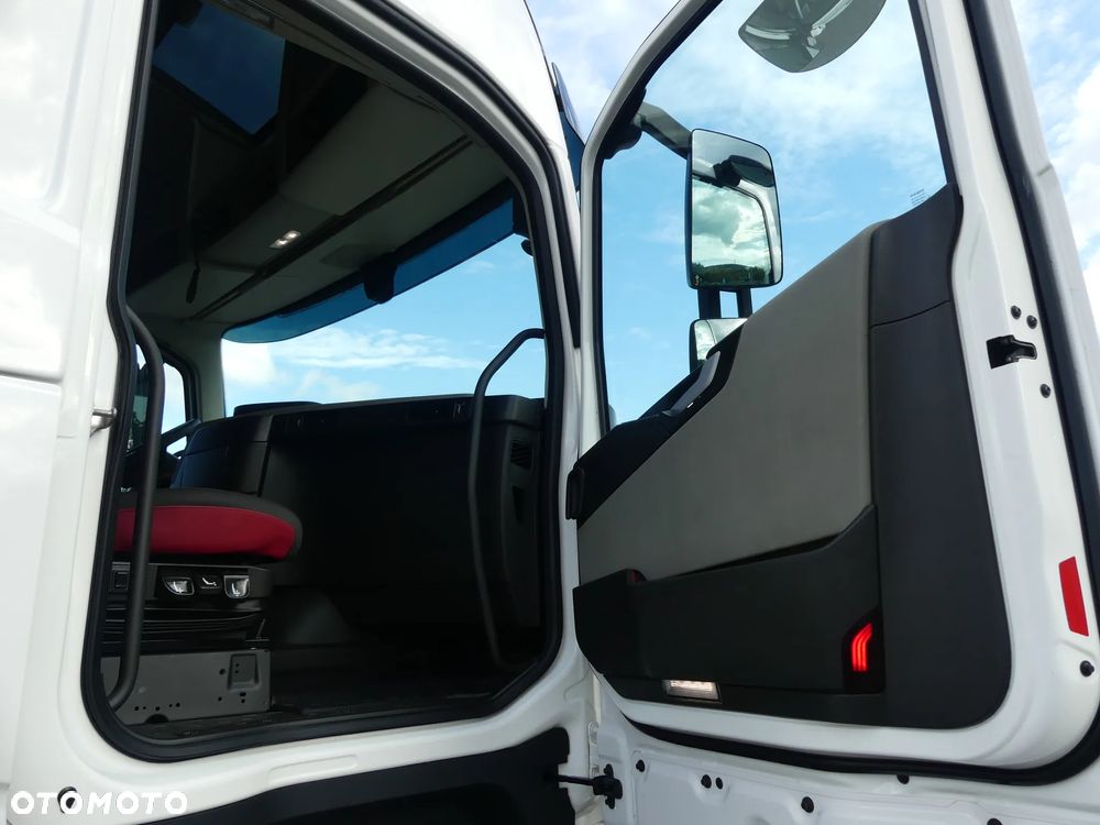 Volvo FH4 460 / EURO 6 / STANDARD / KLIMATYZACJA POSTOJOWA / - 23