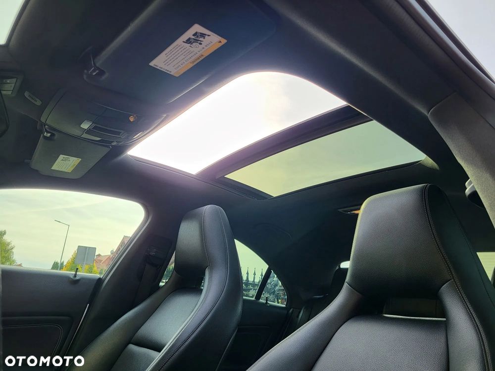 Mercedes-Benz CLA 250 7G-DCT - 10