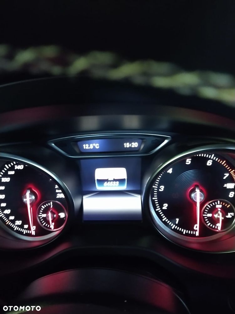 Mercedes-Benz GLA - 7
