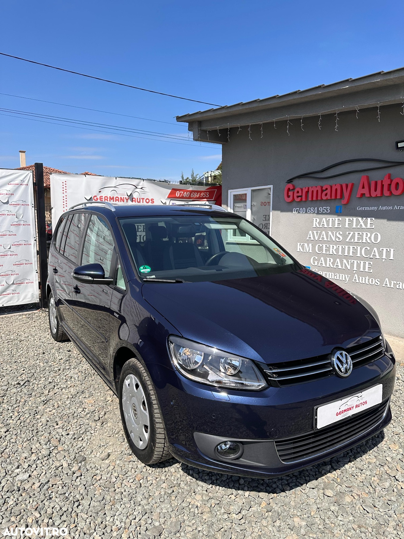Volkswagen Touran - 24