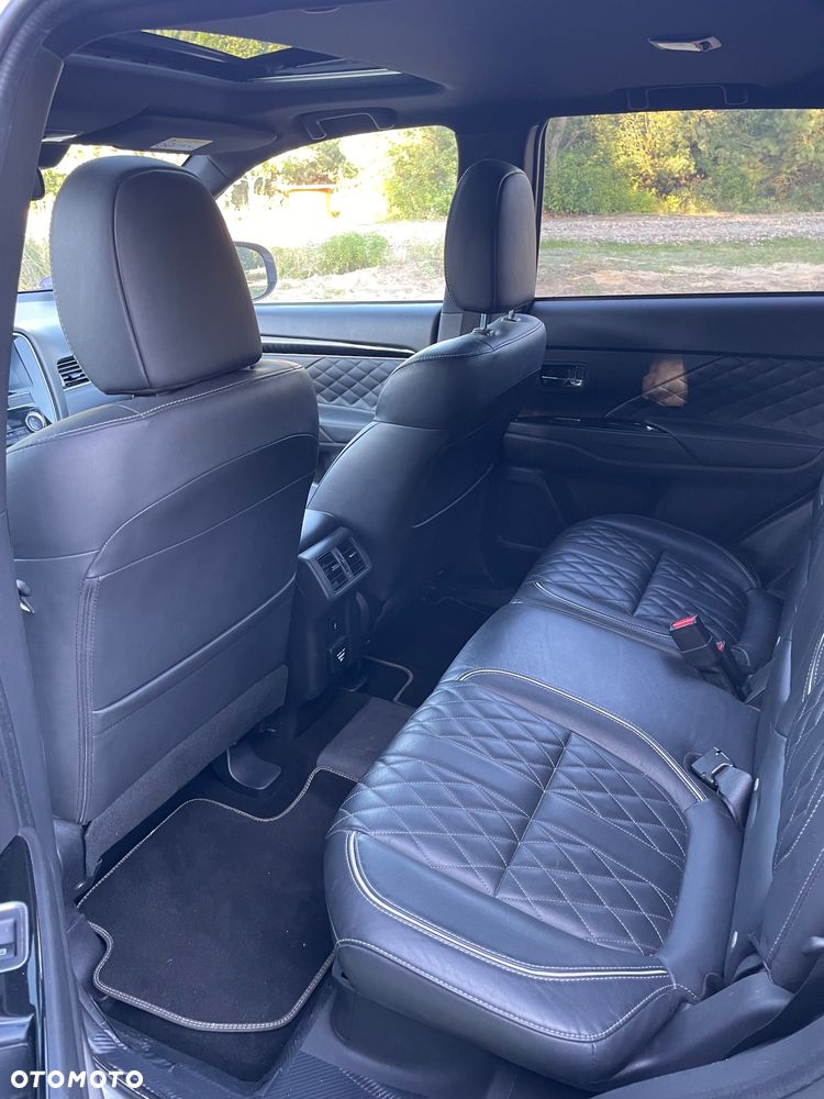 Mitsubishi Outlander Instyle + - 15