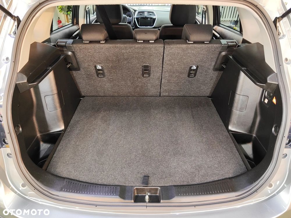 Suzuki SX4 S-Cross 1.4 SHVS Premium - 13