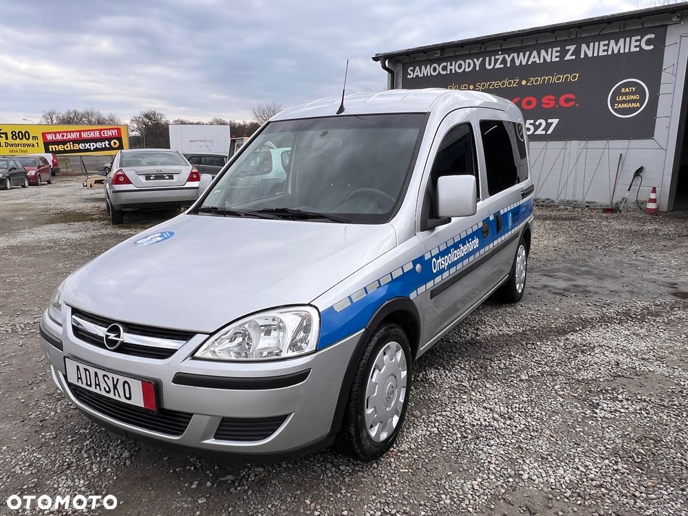 Opel Combo Tour - 1