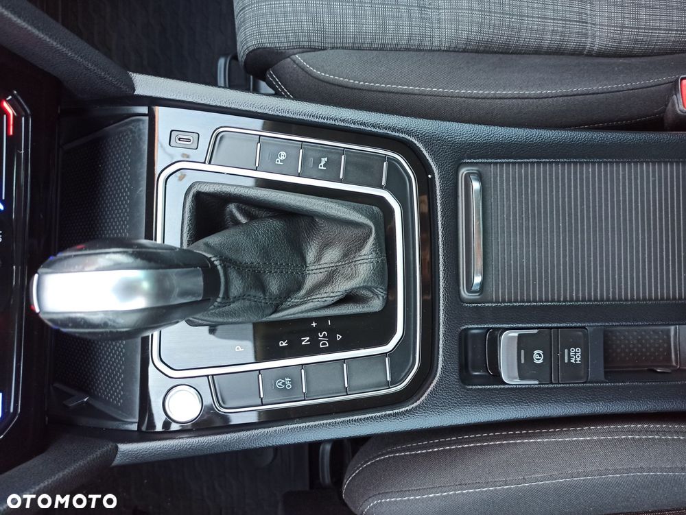 Volkswagen Passat - 18