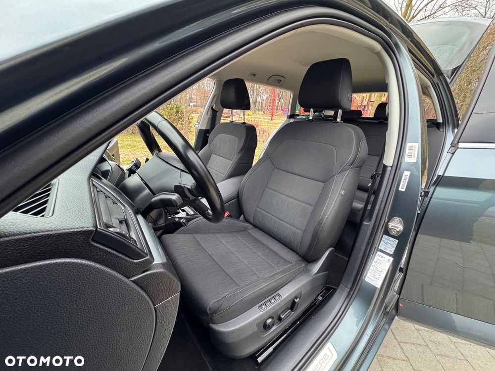 Skoda Superb 2.0 TDI DSG Premium Edition - 29