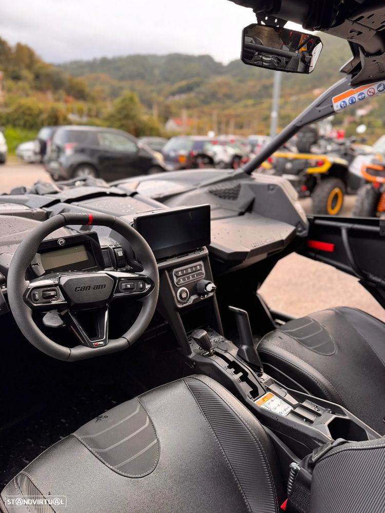 Can-Am Maverick X3 RS Turbo RR 2026 - 11