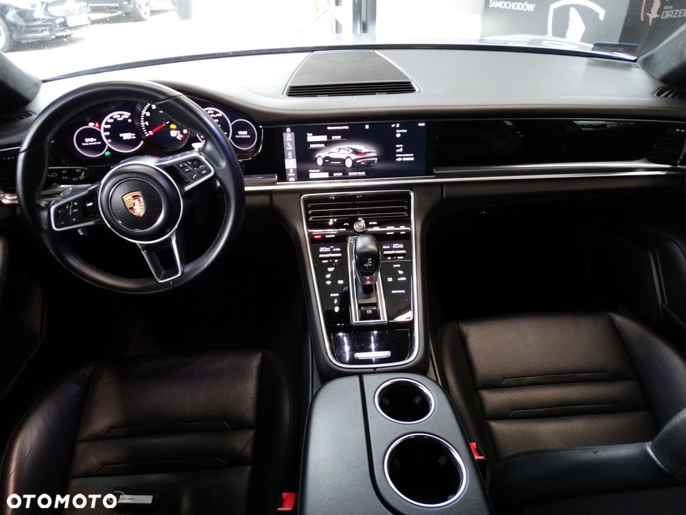 Porsche Panamera - 19