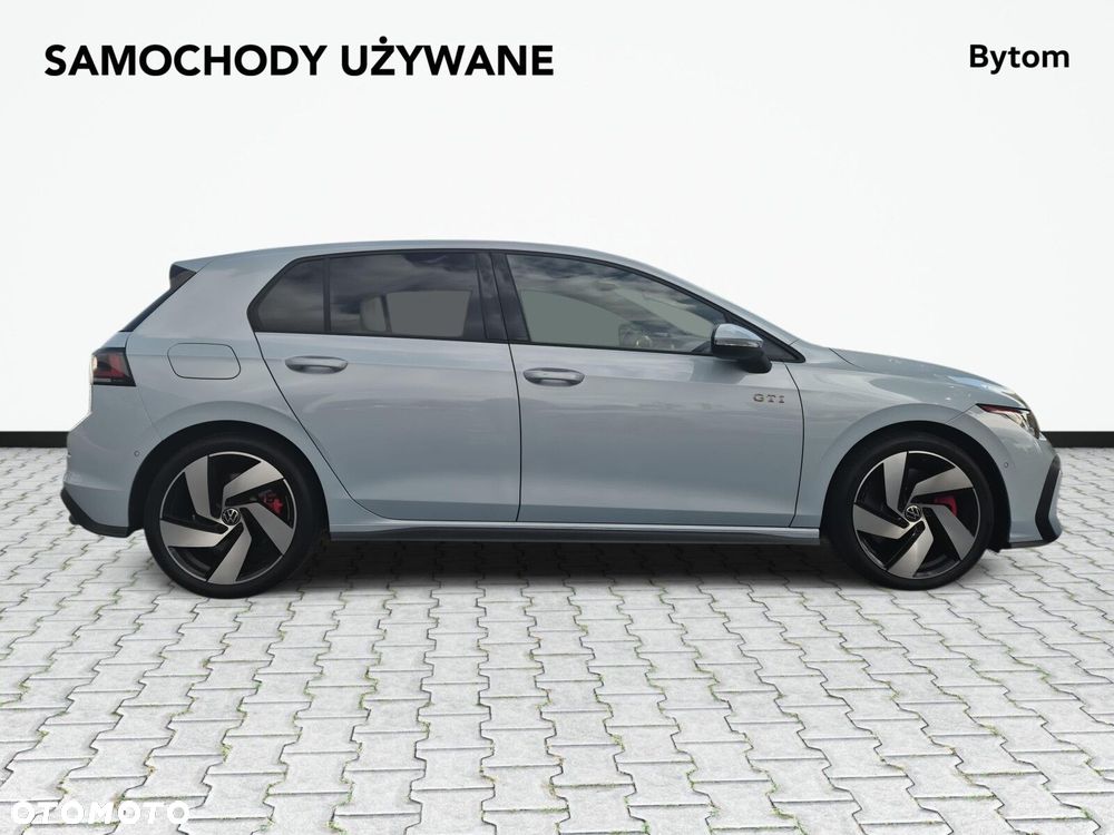 Volkswagen Golf - 5