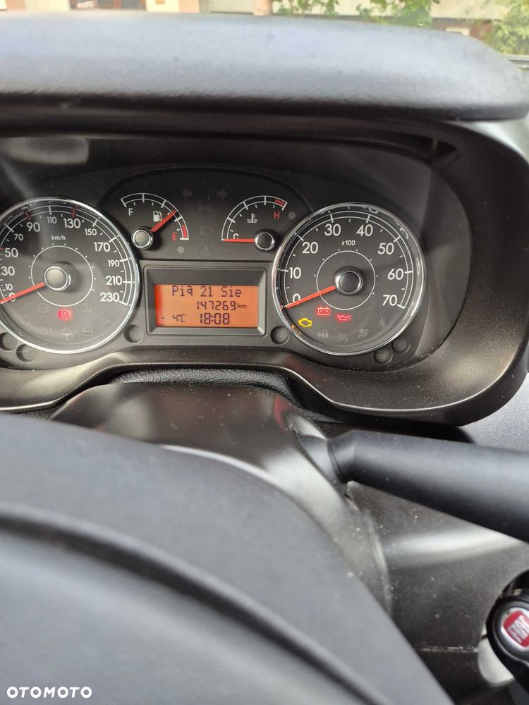 Fiat Grande Punto - 7