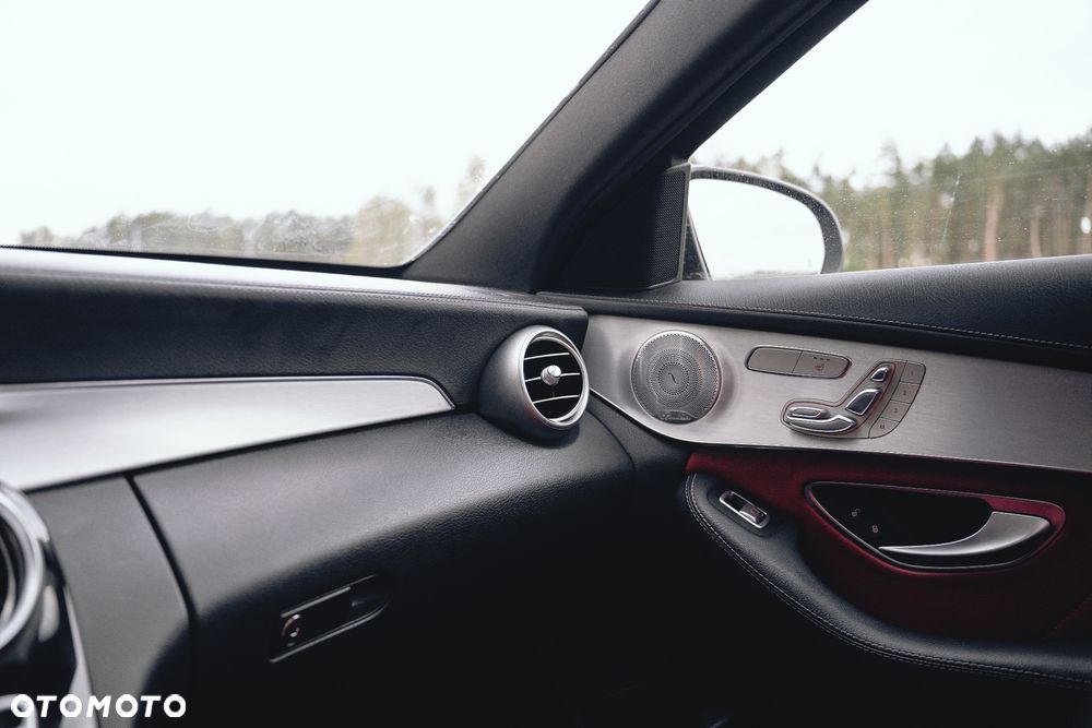Mercedes-Benz Klasa C 400 4-Matic 7G-TRONIC - 20