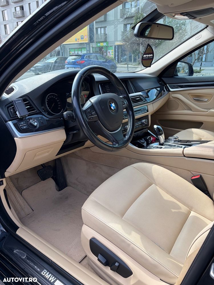 BMW Seria 5 525d xDrive AT - 7