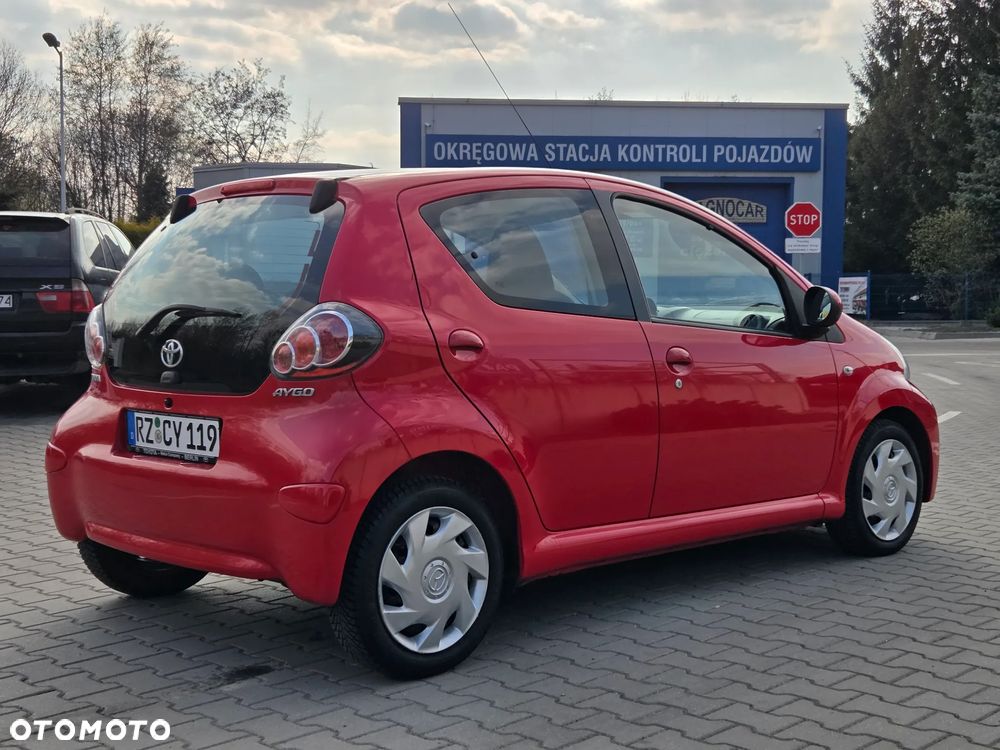 Toyota Aygo CoolRed - 6