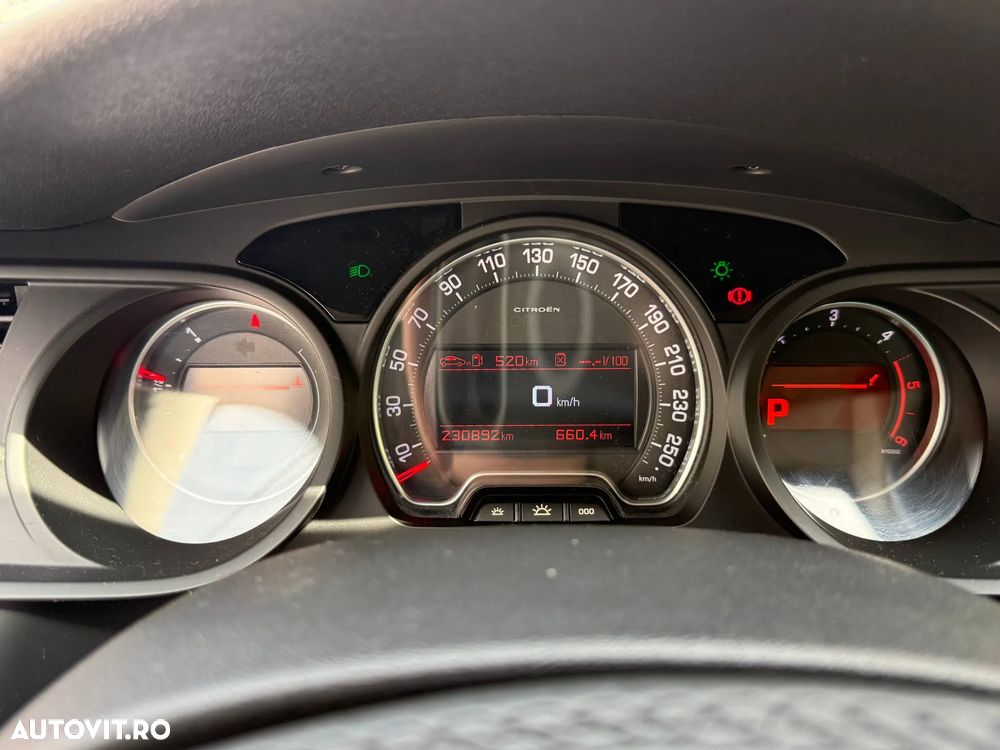 Citroën C5 2.0 HDI Susp H3+ Exclusive - 21