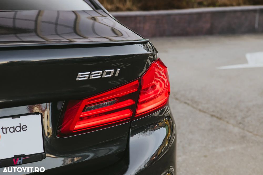 BMW Seria 5 520i AT - 15