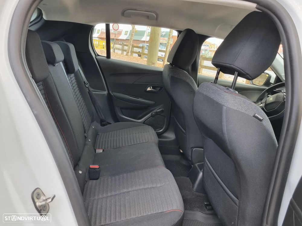 Peugeot 208 1.2 PureTech Active Pack - 33