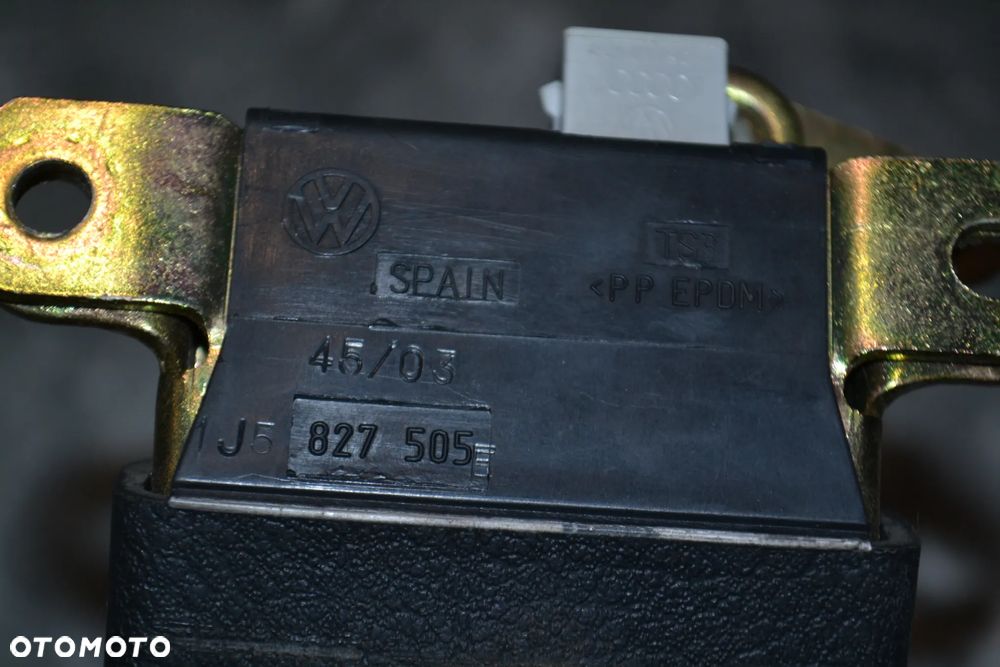 VW BORA SEDAN ZAMEK BAGAŻNIKA 1J5827505E - 3