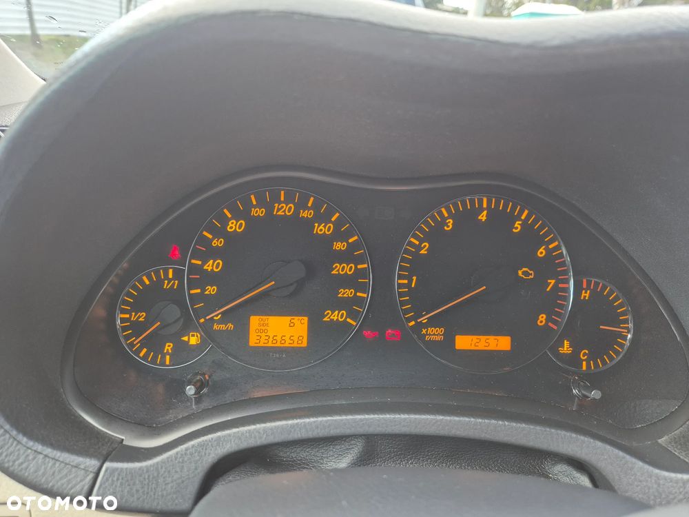 Toyota Avensis 2.0 VVT-i Prestige - 10